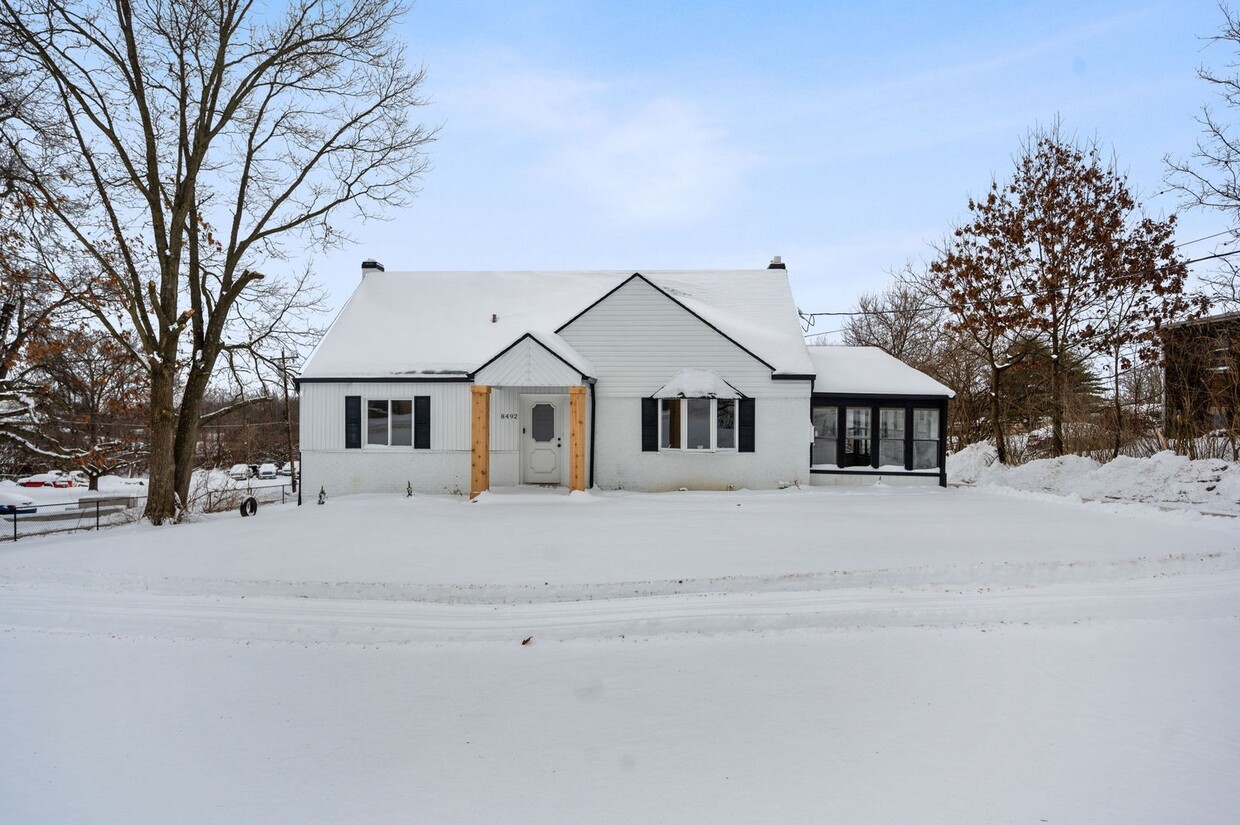 Primary Photo - White Oak- Charming 4 bedroom 2 bath cape cod