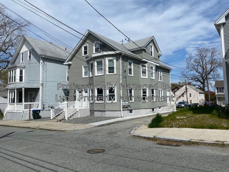 Primary Photo - 64 Pleasant St