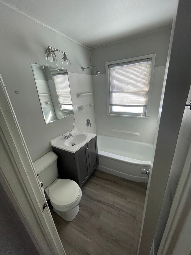 Foto del edificio - 2022 Rhode Island Ct.