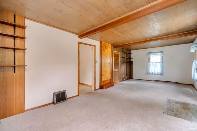 Building Photo - 3117 Oswego Ave