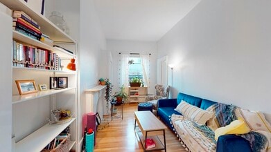 Building Photo - 397 Beacon St