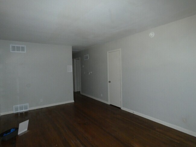 Foto del edificio - 4801 NW 61st St