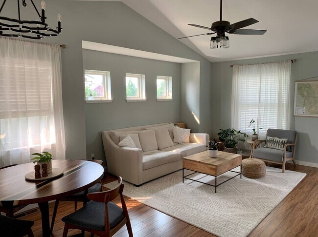 Foto del edificio - 3717 Zircon Way