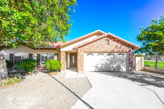 Building Photo - 2816 W Pecan Rd