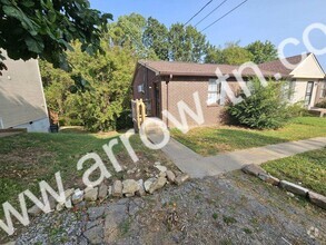 Building Photo - 221 Cedarmont Cir