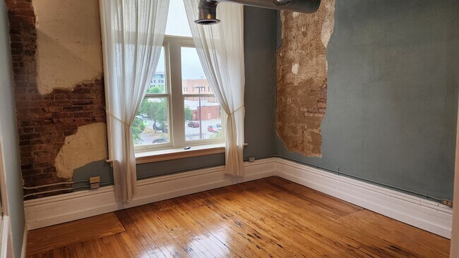 Foto del edificio - Charming Unit in Uptown