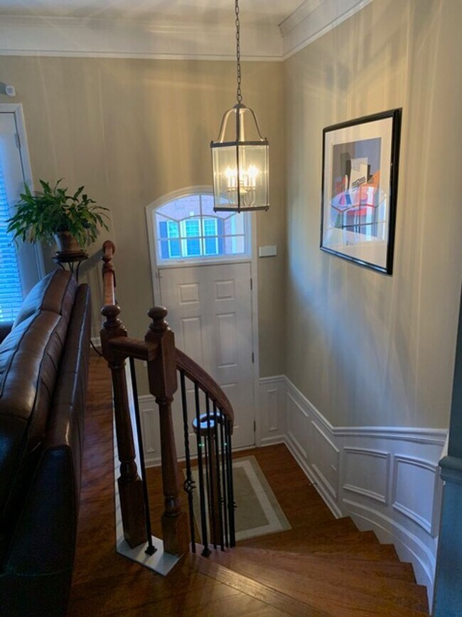 Foto del edificio - Beautiful Townhome Available in Vinings Overlook!