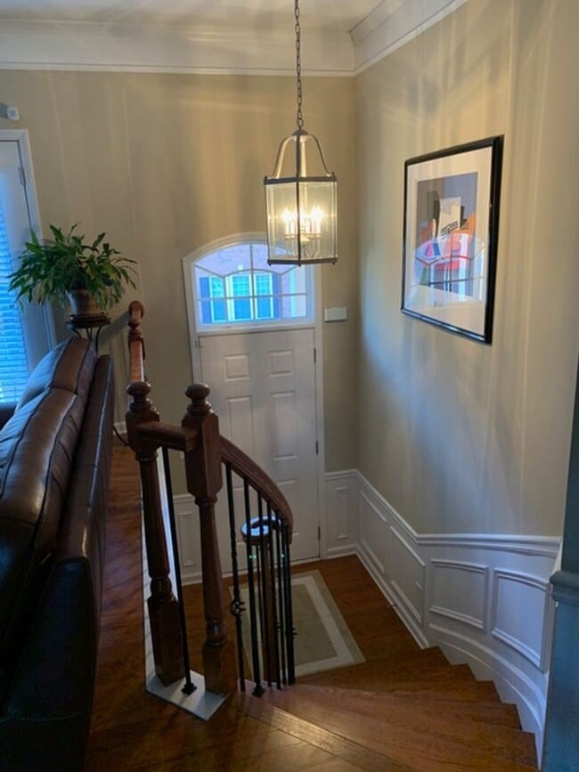 Photo - Beautiful Townhome Available in Vinings Overlook!