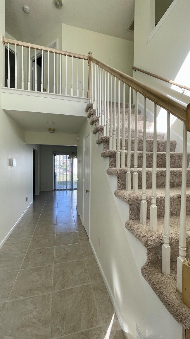 Foto del edificio - 2200 Holly Berry Ln