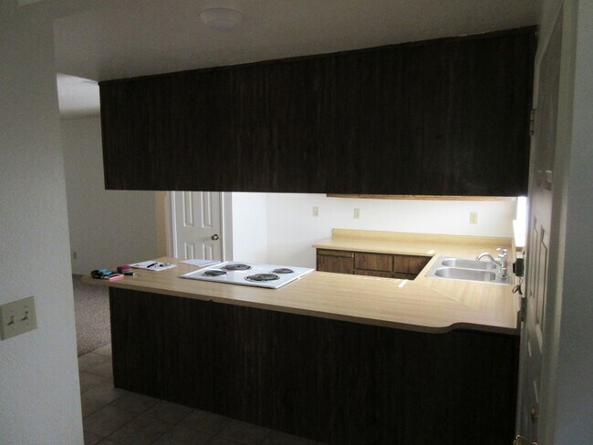 Foto del edificio - Roseville Cirby Woods Halfplex near Hwy 80...