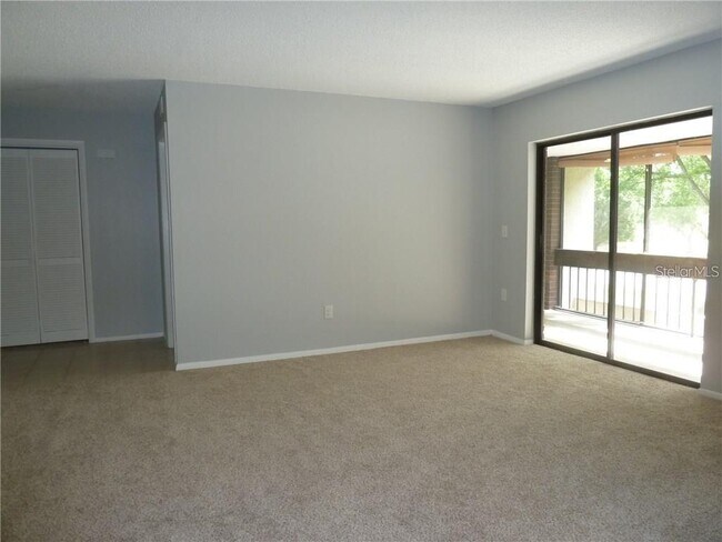 Foto del edificio - 212 Caryl Way