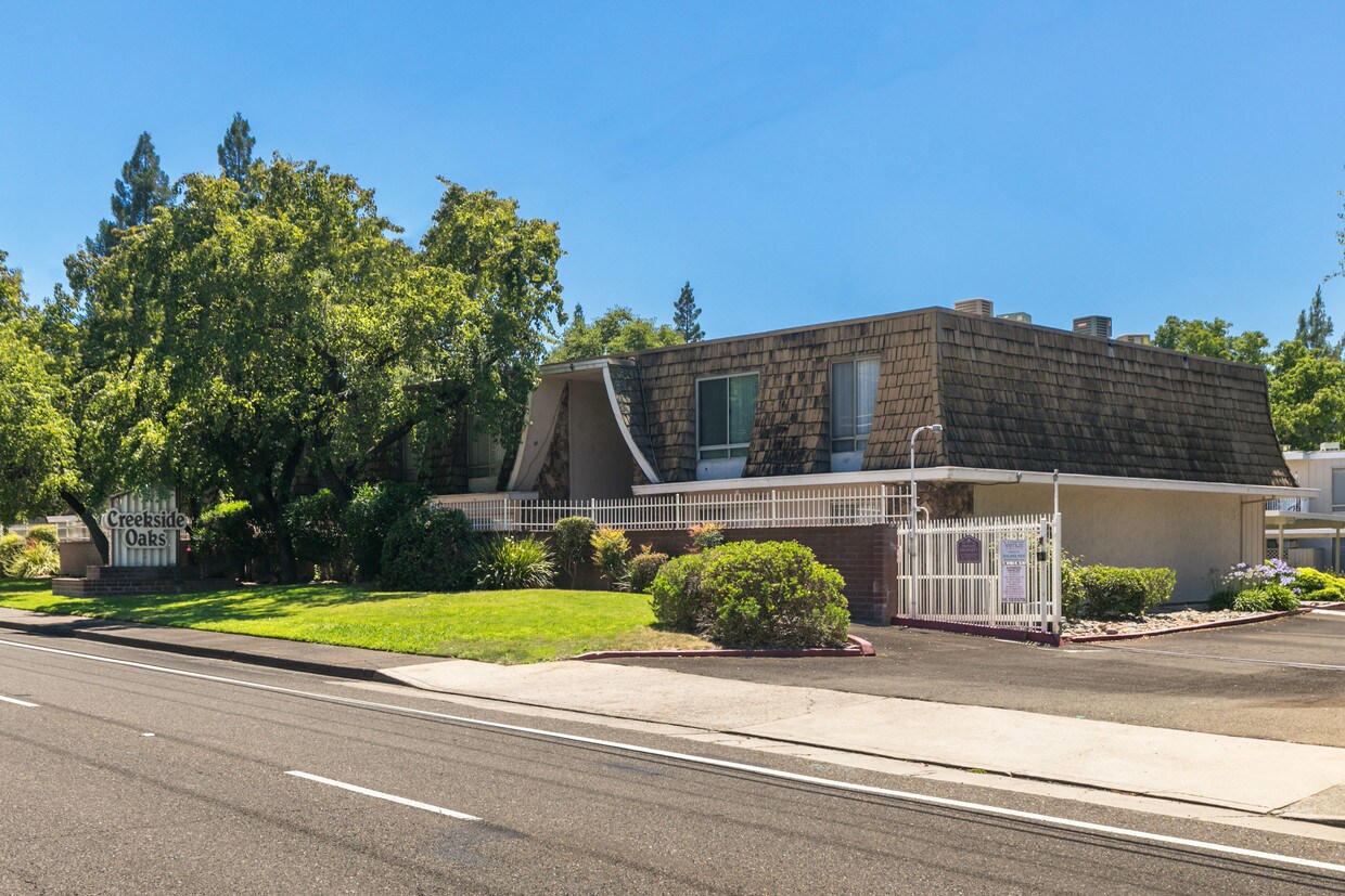 Creekside Oaks Apartments Carmichael, CA