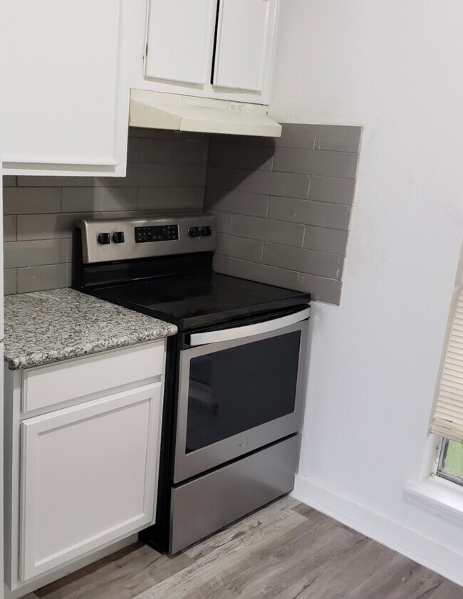 Foto del edificio - 7417 Homestead Rd