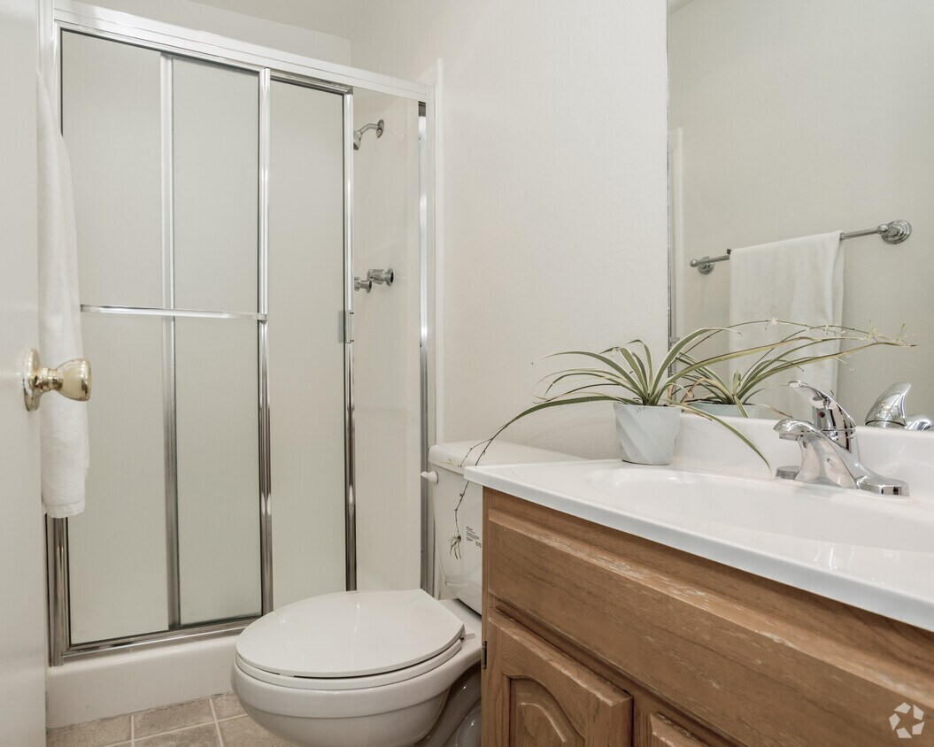 Glen Arbor Villas Apartments in Los Angeles, CA Westside Rentals