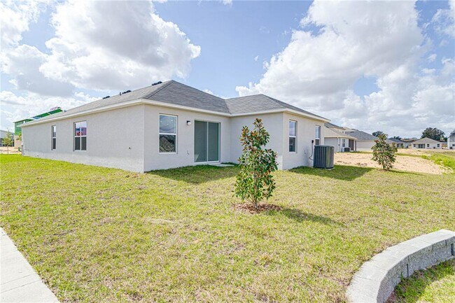 Building Photo - 9011 Westside Hls Dr