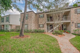 Building Photo - 12967 Trail Hollow Dr