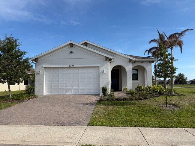 Foto del edificio - Gated 55+ community with lots of HOA amenities!