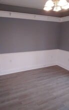 Building Photo - 136 W Westover Ave