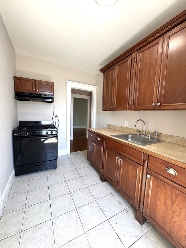 Building Photo - 15 Huss Ct