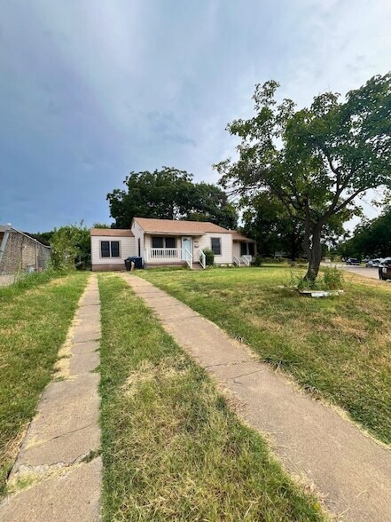 Building Photo - 4340 Alamo Ave