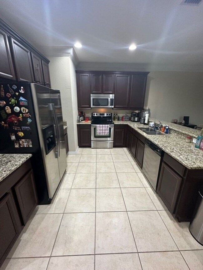 Building Photo - May move in!!   Isles of Oviedo Townhome, ...