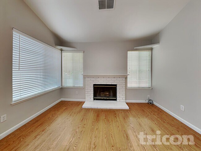 Foto del edificio - 1436 Northwood Dr