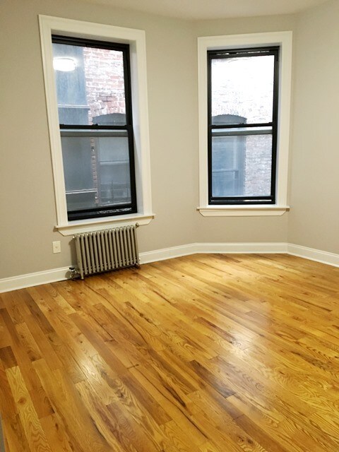 Primary Photo - 467 Amsterdam Ave