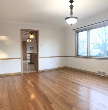 Building Photo - 10650 S Claremont Ave