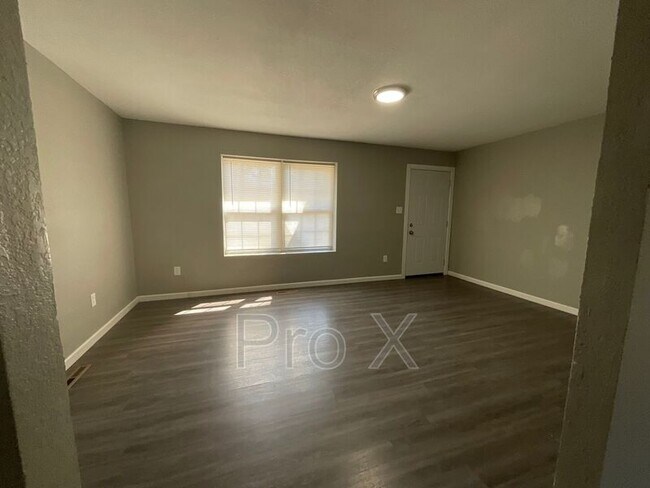 Foto del edificio - 501 E 24th St