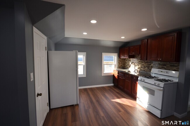 Foto del edificio - 70 Westfield Ave