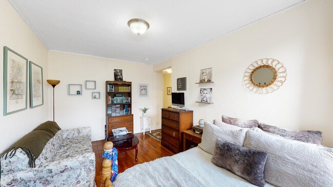 Building Photo - 33 Walbridge St