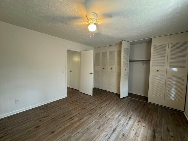 Foto del edificio - 4438 Hamilton Ave