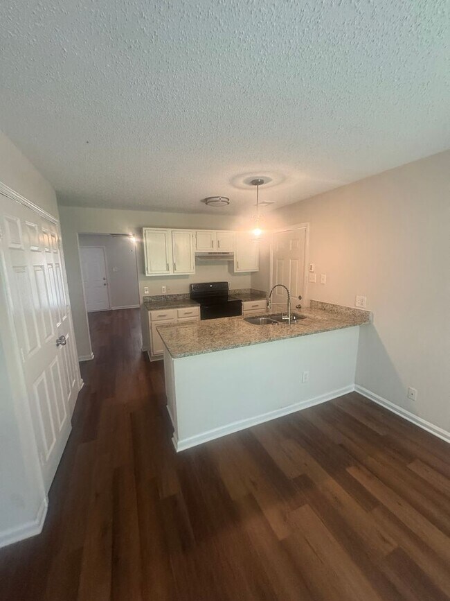 Foto del edificio - 4567 Addington Dr