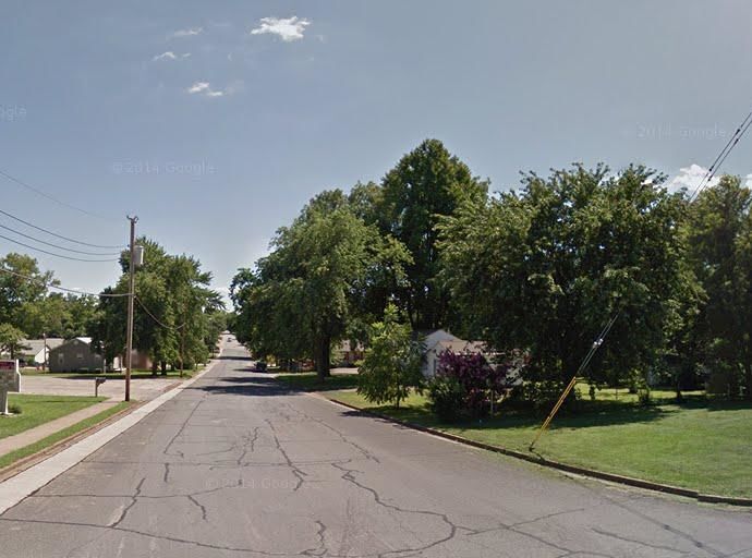 Primary Photo - 403 N Carleton St