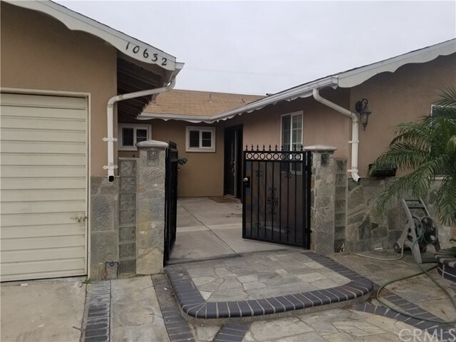 Building Photo - 10632 Linnell Ave