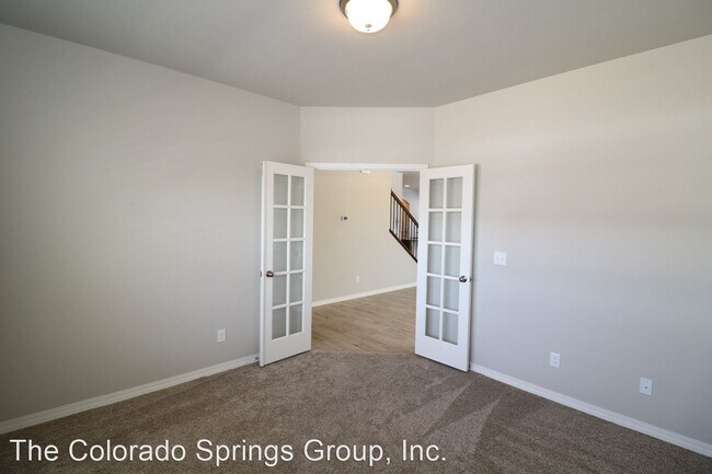 Building Photo - 4 br, 2.5 bath House - 8270 Lodge Grass Way