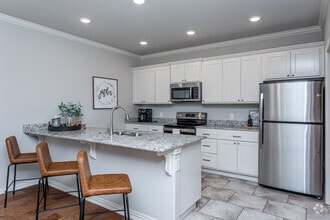 1BR, 1BA - A1 - Woodland Park