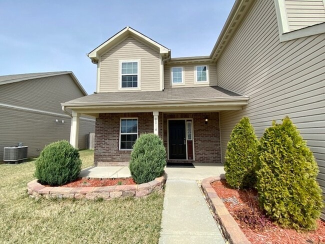 Building Photo - Fantastic 4 Bedroom, 2.5 Bath w/LOFT in Br...