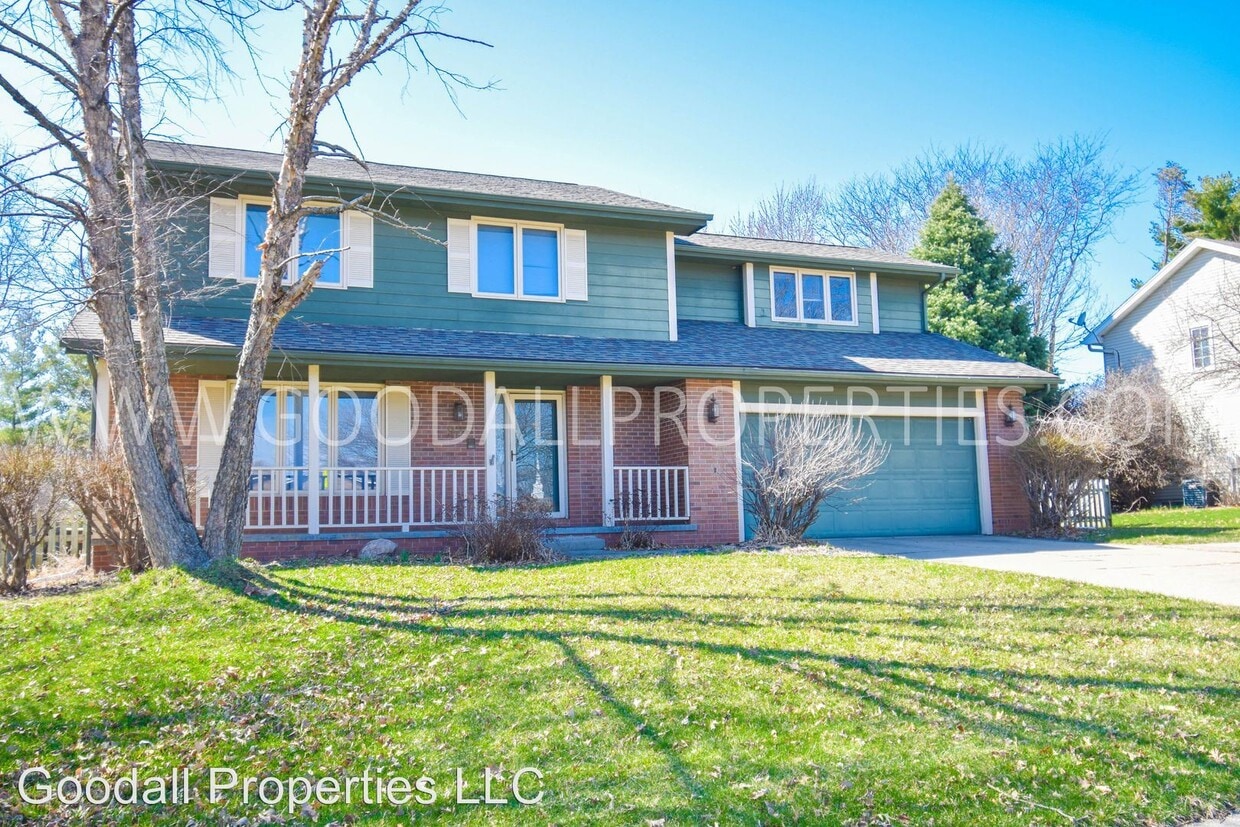 4 br, 2.5 bath House 924 Prairie View Drive House for Rent in West