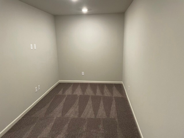 Building Photo - 4249 S Waters Edge Way