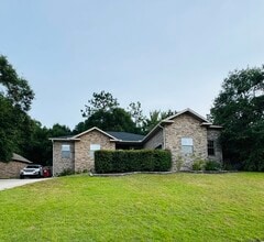 Building Photo - 603 Red Fern Rd