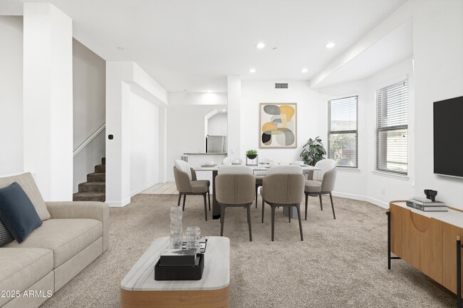 Foto del edificio - 505 W 6th St