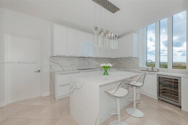 Foto del edificio - 16001 Collins Ave