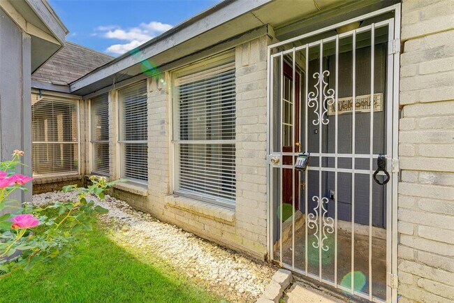 Foto del edificio - 3603 Storm Creek Dr