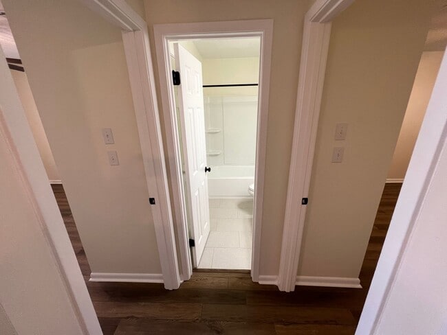 Building Photo - Pensacola - Northeast - 2 bedroom, 1 bathroom