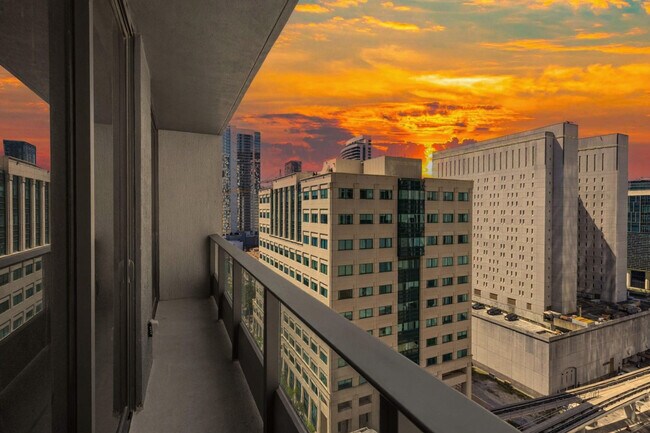 Foto del edificio - 501 NE 1st Ave