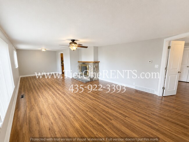 Foto del edificio - This property offers a NO DEPOSIT option available for qualified renters!