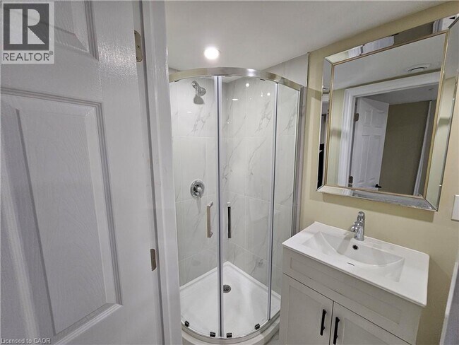 Photo du bâtiment - 102 Calmcrest Dr