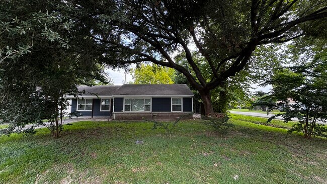 Building Photo - 117 Ben Dr