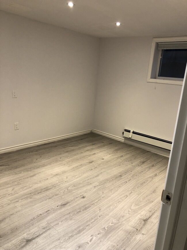 Bedroom 1 - 2 Heathcote Av